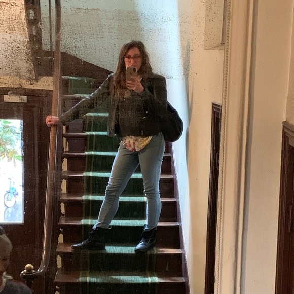 MAKE AN OFFER! ✨ Discount on bundles!! - Picture 1 of 3